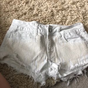 Adorable sequined white AE shorts💋